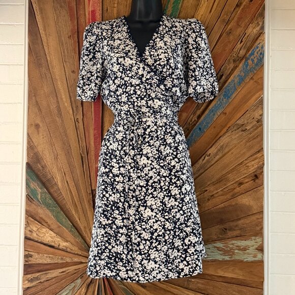 & Other Stories floral wrap scallops mini dress Sz 36 US Sz 4 - Picture 4 of 10